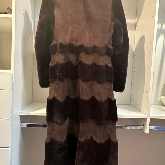 DKNY 100% shearling full length coat. - Picture 5 of 6